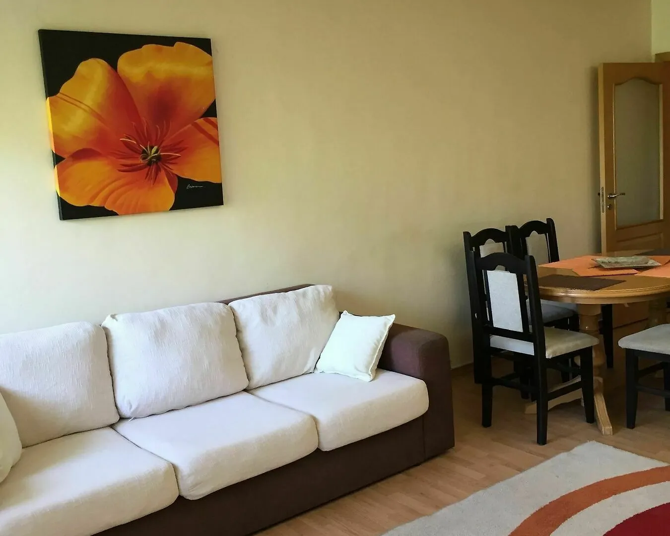 Maisonette Picadilly Warna